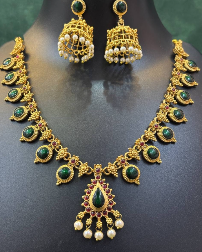 Green Stone Necklace with Earring